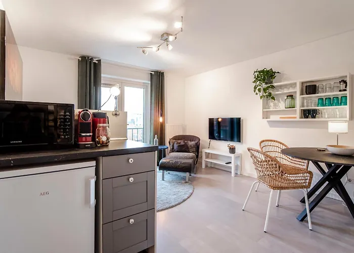 Evership Just Minutes From The And Center *